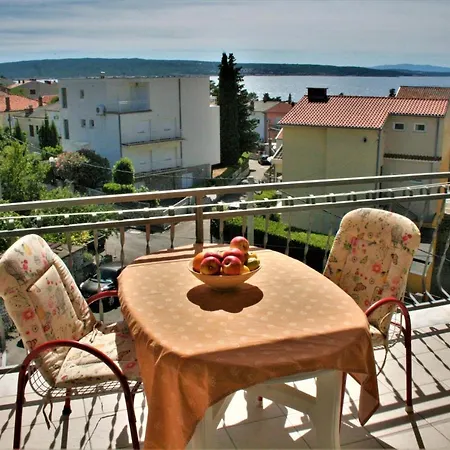 Apartments With A Parking Space Selce, Crikvenica - 5496