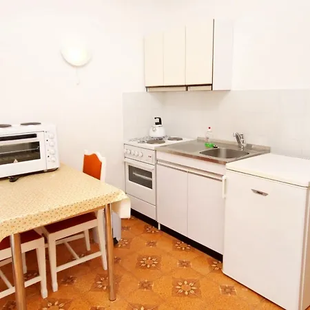 Apartment Apartments With A Parking Space Selce, Crikvenica - 5496 *