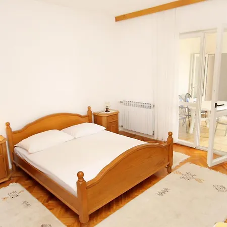 Apartment Apartments With A Parking Space Selce, Crikvenica - 5496 Selce